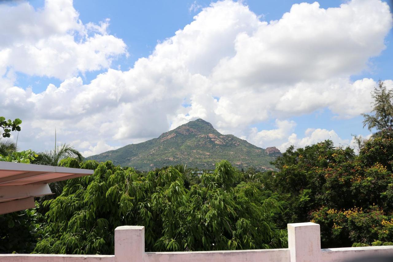 Hotel Siva Sakthi ติรุวันนามาลัย ภายนอก รูปภาพ