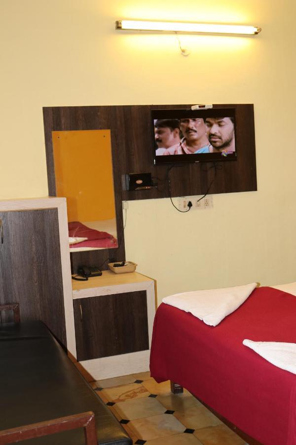 Hotel Siva Sakthi ติรุวันนามาลัย ภายนอก รูปภาพ