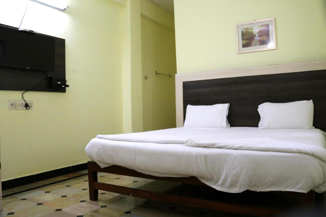 Hotel Siva Sakthi ติรุวันนามาลัย ภายนอก รูปภาพ